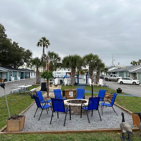 Gulf Coast Inn Gulf Breeze Exterior photo
